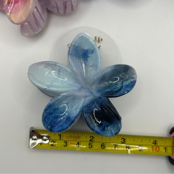 Colorful Flower-Shaped Hair Claws - Picture 9 of 9